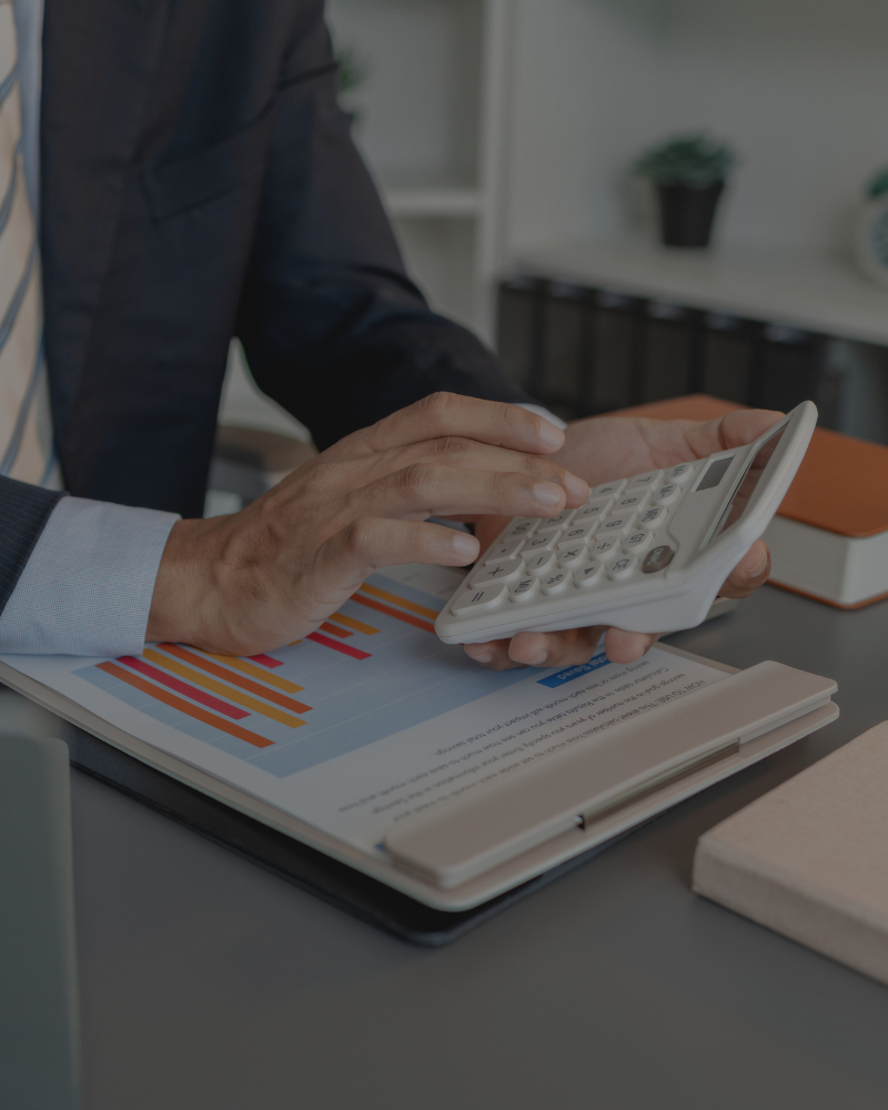Image d'une calculatrice de DAL Services Conseils, service de comptabilité pour travailleurs autonomes et entreprises de construction.